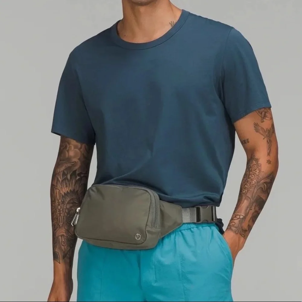 SOLD❌ NWT LULULEMON EVERYWHERE BELT BAG - Picture 11 of 15